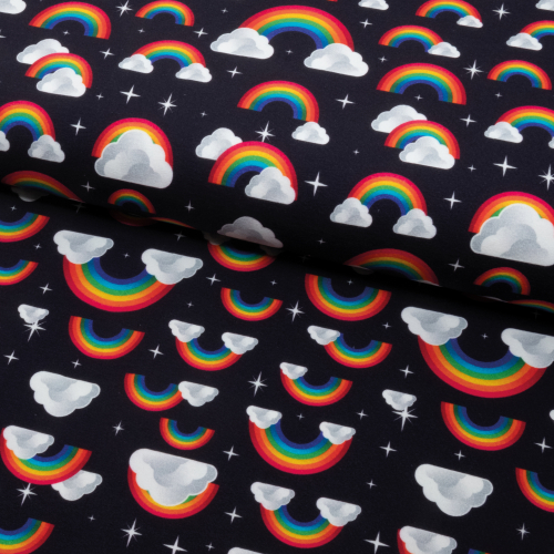 Bomuldsjersey med regnbuer, skyer og stjerner på sort baggrund