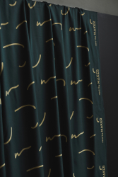 mind the MAKER, viscose-twill i Doodle Lines med tegnede streger i beige på flaskegrøn baggrund