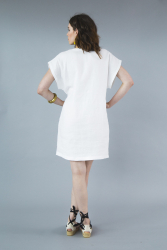 Billede af kaftankjole fra Closet Core Patterns i kort version set bagfra